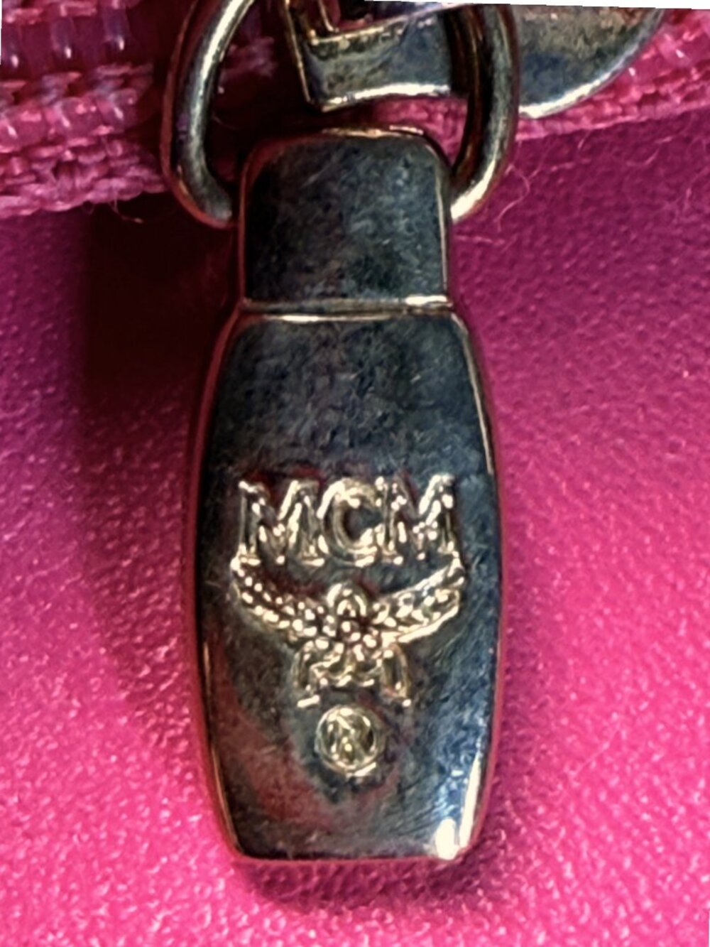 MCM Rare Sweet Visetos Cherry Heart Trifold Wallet Limited Edition 2012 with COA - Picture 13 of 16